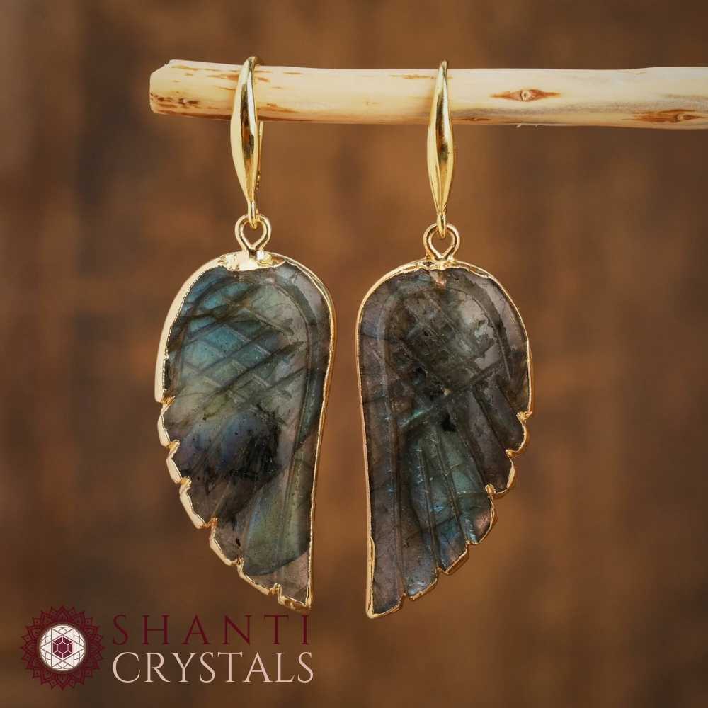 Labradorite, offers gold and black earrings. Gemstone earrings. Natural gemstones.